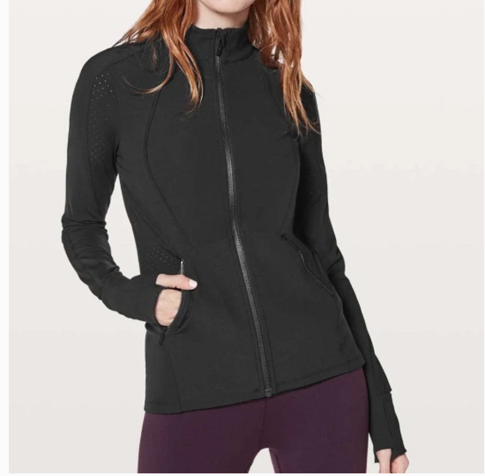 Lululemon Women's Sleek Essentials Jacket Black Sz 8 Luxtreme Long Sleeve Sporty